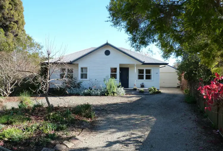 10 Dunlop Place, Benalla VIC 3672