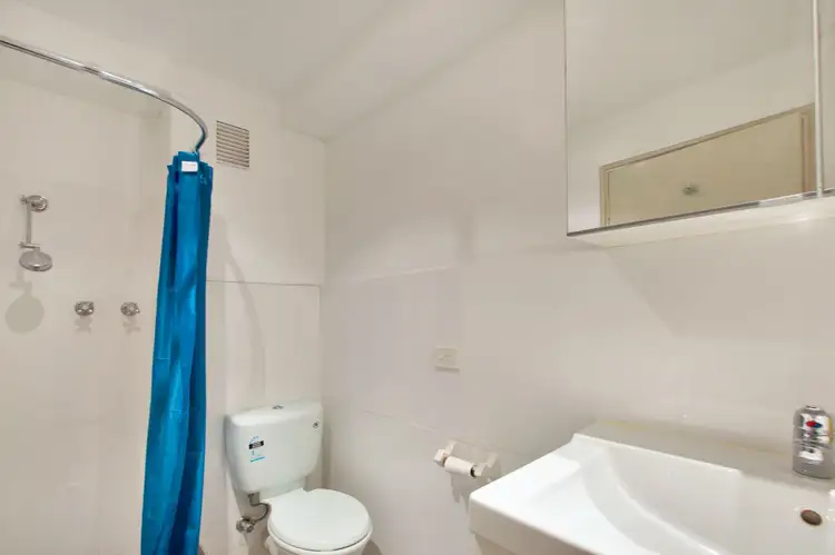 Fourth view of Homely unit listing, 1 Onslow Place, Elizabeth Bay NSW 2011