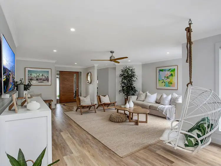 22 Sittella Crescent, Burleigh Waters QLD 4220