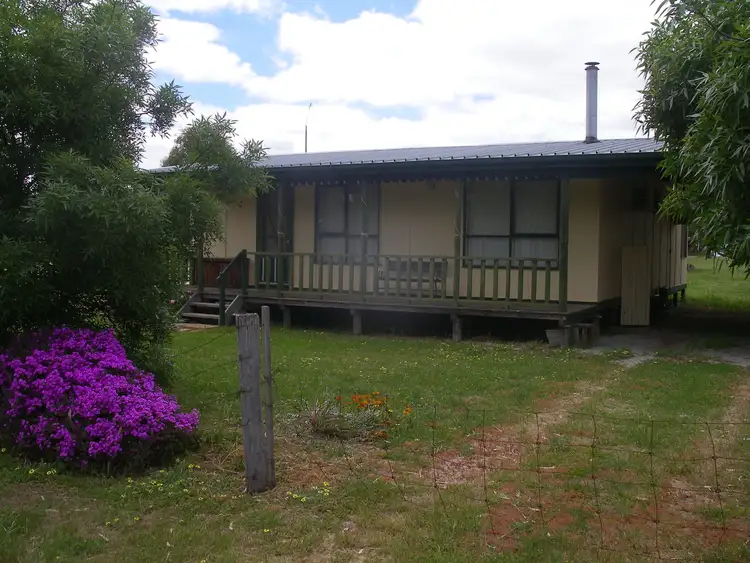 30-32 Market Street, Newbridge VIC 3551