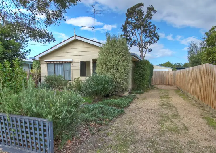 12 Vaughan St, Paynesville VIC 3880