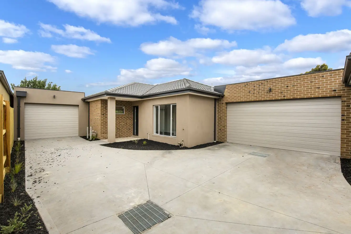 Main view of Homely townhouse listing, 2/552 Fullarton Road, Keilor Park VIC 3042