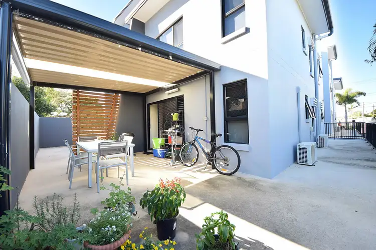 Second view of Homely unit listing, 4/2104 Gold Coast Highway, Miami QLD 4220