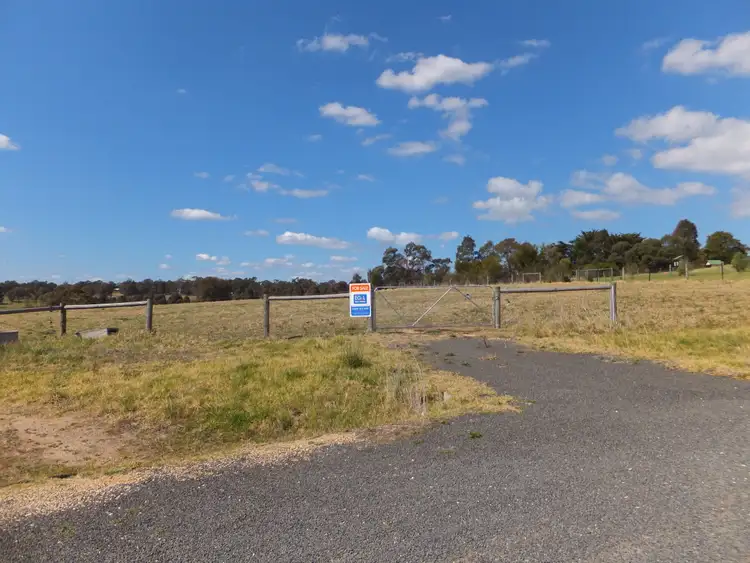 36 Brightside Drive, Bairnsdale VIC 3875