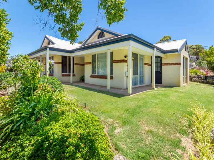 15 Yeovil Crescent, Bicton WA 6157