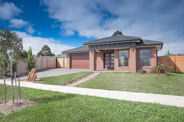 22 Charters Avenue, Gisborne VIC 3437