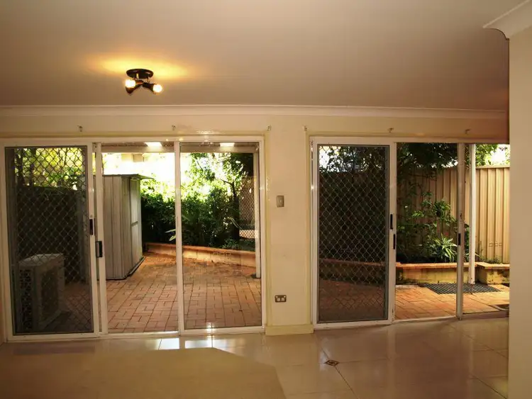 12/77 GOVERNMENT Road, Labrador QLD 4215