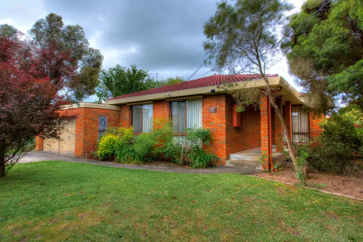 14 Marie Crescent, Wendouree VIC 3355