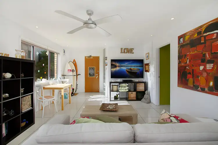 Main view of Homely unit listing, 2/10 Mountain View Ave, Miami QLD 4220