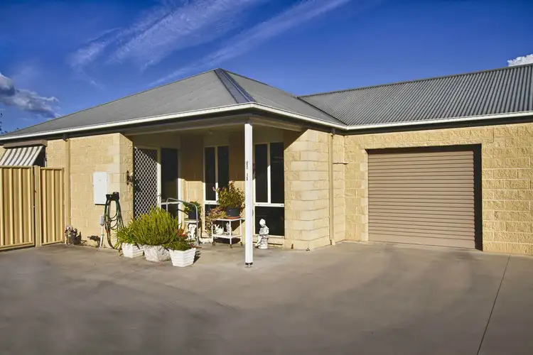Main view of Homely unit listing, Unit 2/1D Duke Street, Maffra VIC 3860