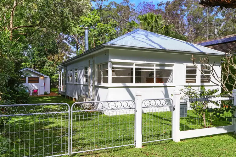 11 Diamond Rd, Pearl Beach NSW 2256
