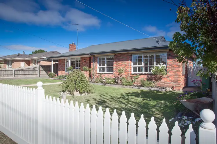 10 Farrell Street, New Gisborne VIC 3438