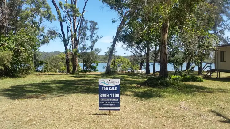 12 Browning St, Russell Island QLD 4184