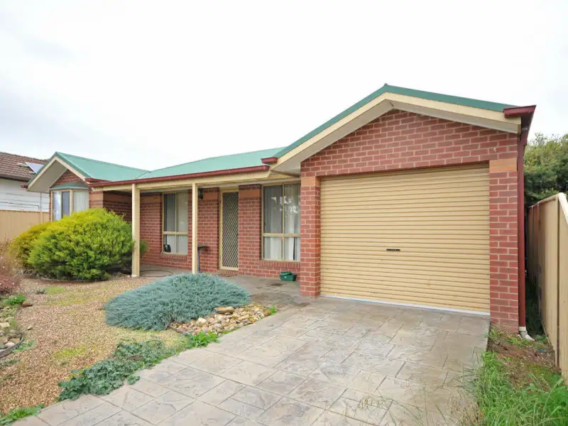 Main view of Homely unit listing, Unit 1/71 Simpsons Road, Eaglehawk VIC 3556