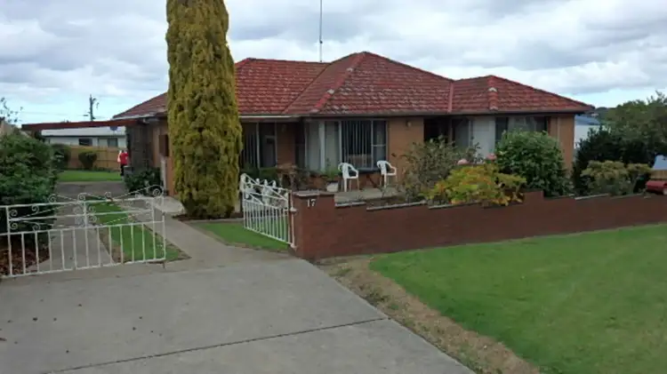 17 O'Neills Road, Lakes Entrance VIC 3909