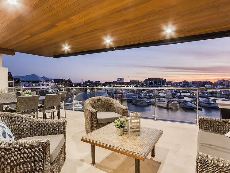36A Spinnaker Quay, Mandurah WA 6210