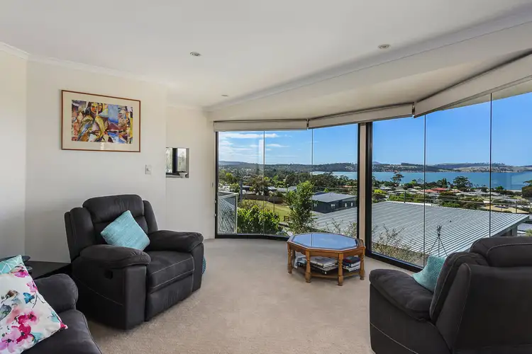 5 Sea View Cres, Orford TAS 7190
