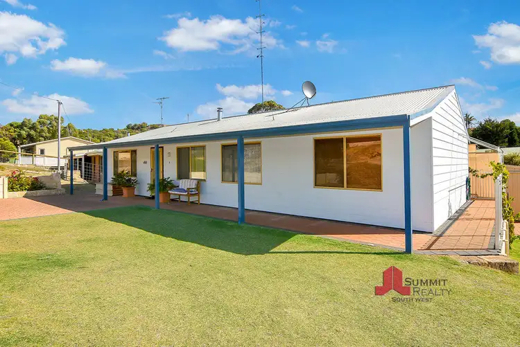 4 Chalet Vale, Preston Beach WA 6215