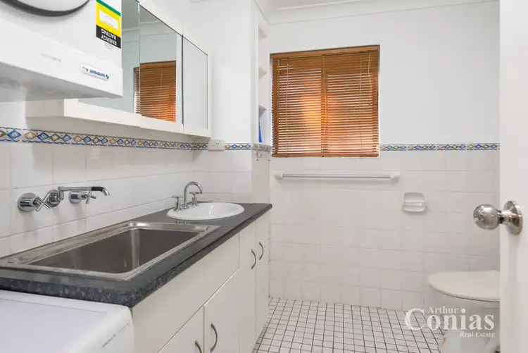 Fifth view of Homely unit listing, 4/27 Harrys Road, Taringa QLD 4068