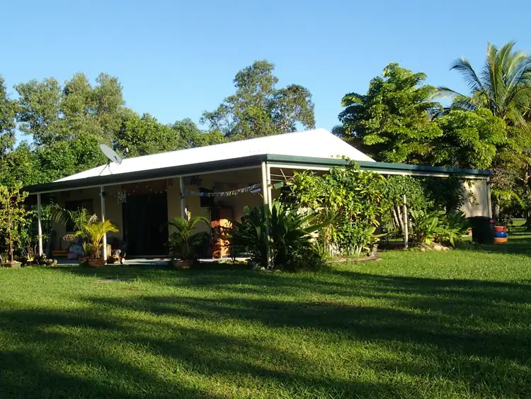 118 Hull Road, Hull Heads QLD 4854