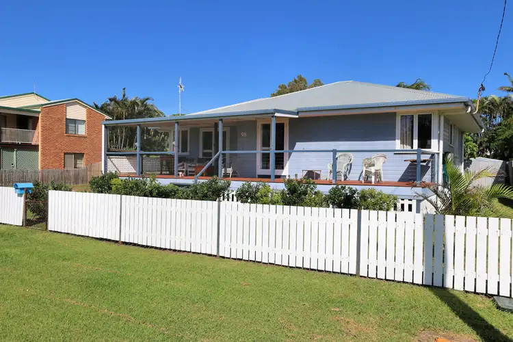 98 Esplanande St, Elliott Heads QLD 4670
