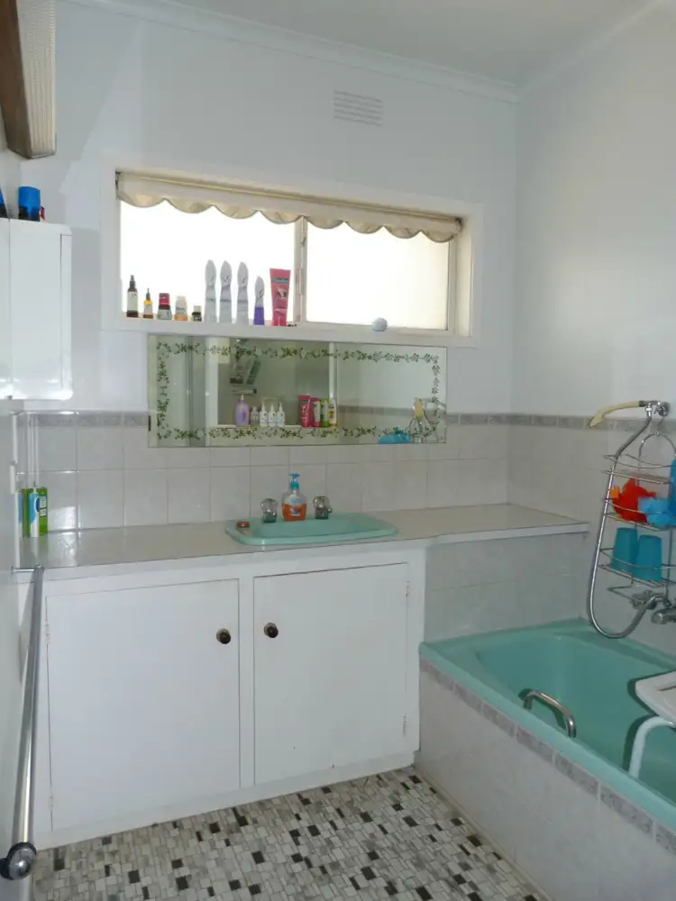 Sixth view of Homely house listing, 7 Walker Street, Benalla VIC 3672