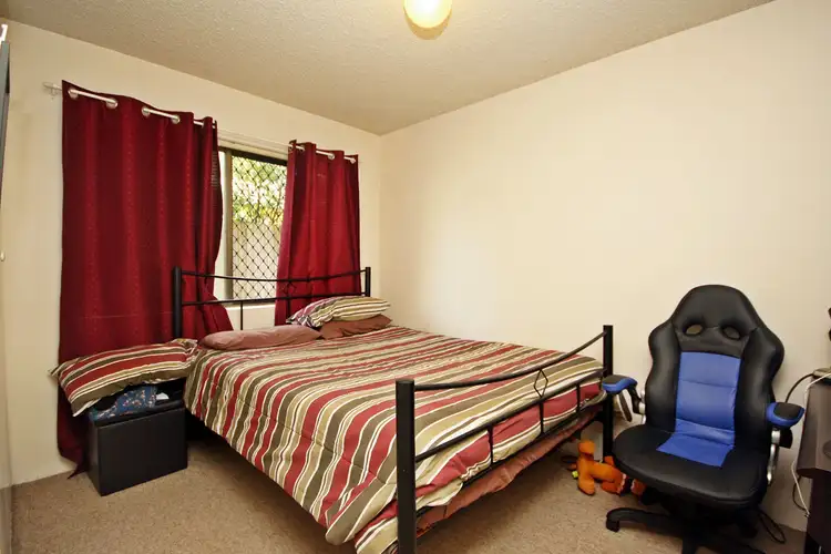 Sixth view of Homely unit listing, 2/137 Prince Edward Parade, Scarborough QLD 4020