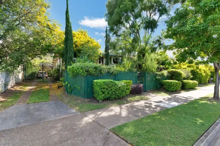31 Warwick Road, Ipswich QLD 4305