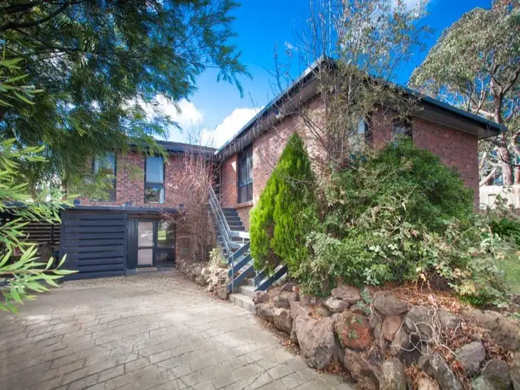 16 Oakley Court, Gisborne VIC 3437