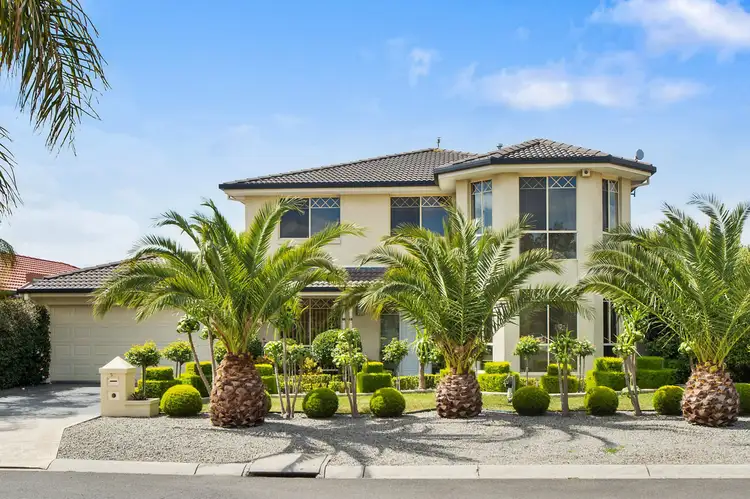 5 Serrata Court, Hillside VIC 3037