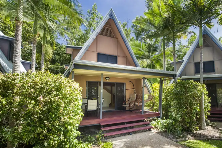 7/42  'Canopy' Yates Street, Nelly Bay QLD 4819