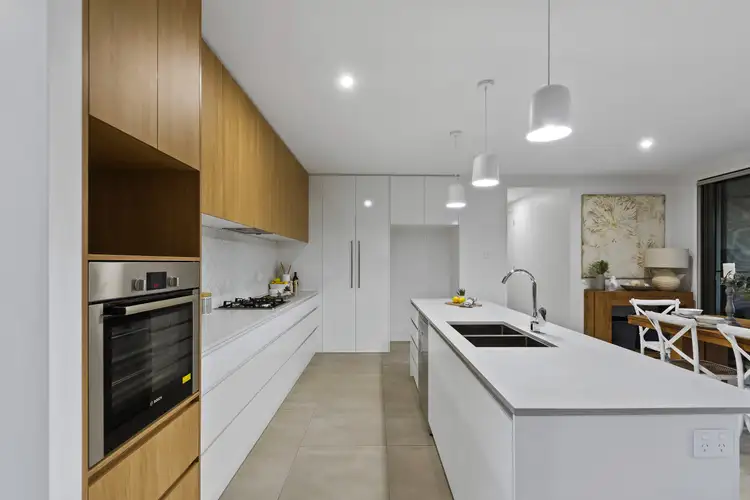 Sixth view of Homely unit listing, 2/25 Yarrow Close, Middle Ridge QLD 4350