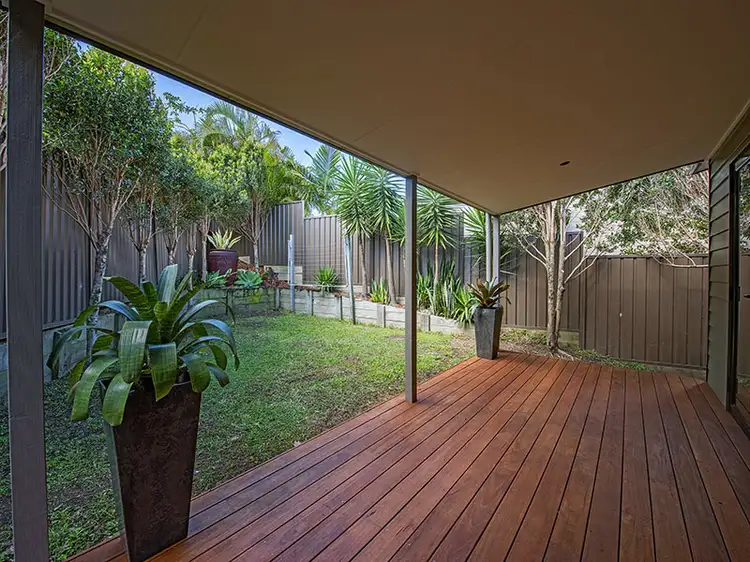 2/6 Palmer Ave, Ocean Shores NSW 2483