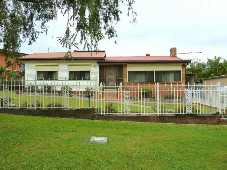 4 FROST Street, Clontarf QLD 4019