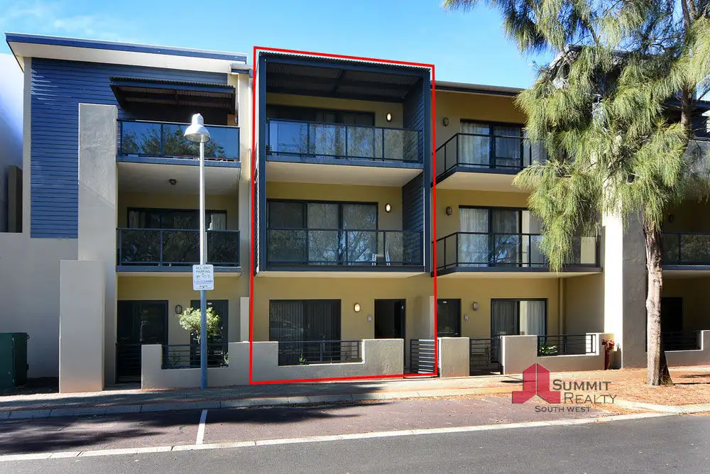 Main view of Homely unit listing, 2/18 Bonnefoi Boulevard, Bunbury WA 6230