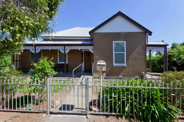 6 Black St, Culcairn NSW 2660