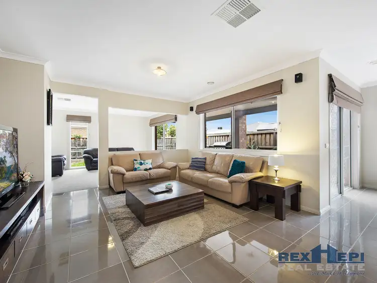 Second view of Homely house listing, 5 Fieldstone Crescent, Cranbourne North VIC 3977