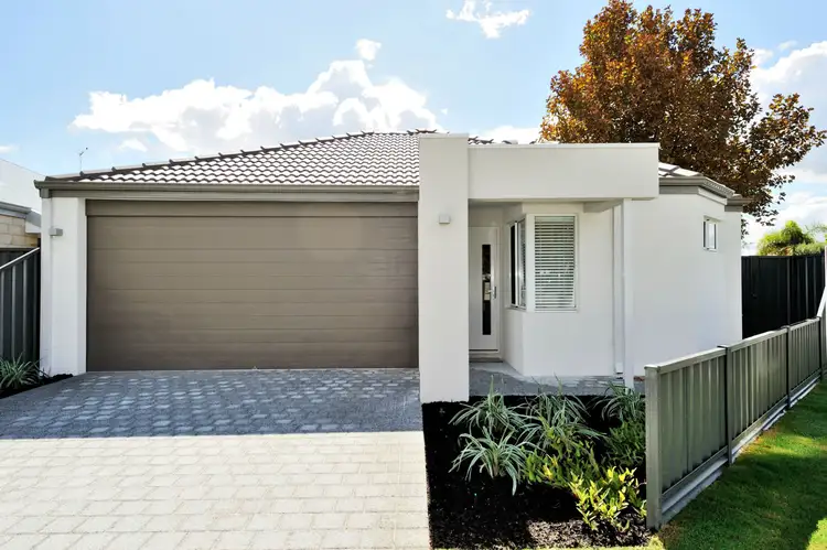 Fourth view of Homely villa listing, 1 Lukin Way, Bassendean WA 6054