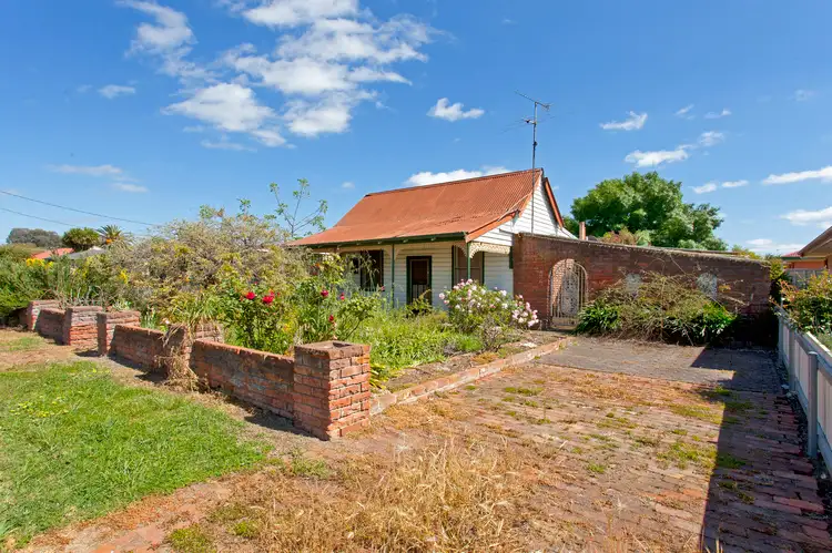 26 Henty Street, Culcairn NSW 2660