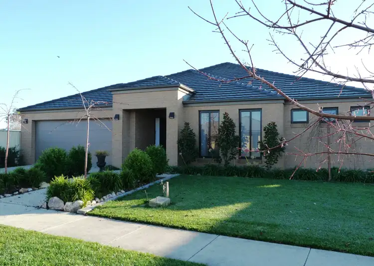 3 Sir Edward Drive, Benalla VIC 3672