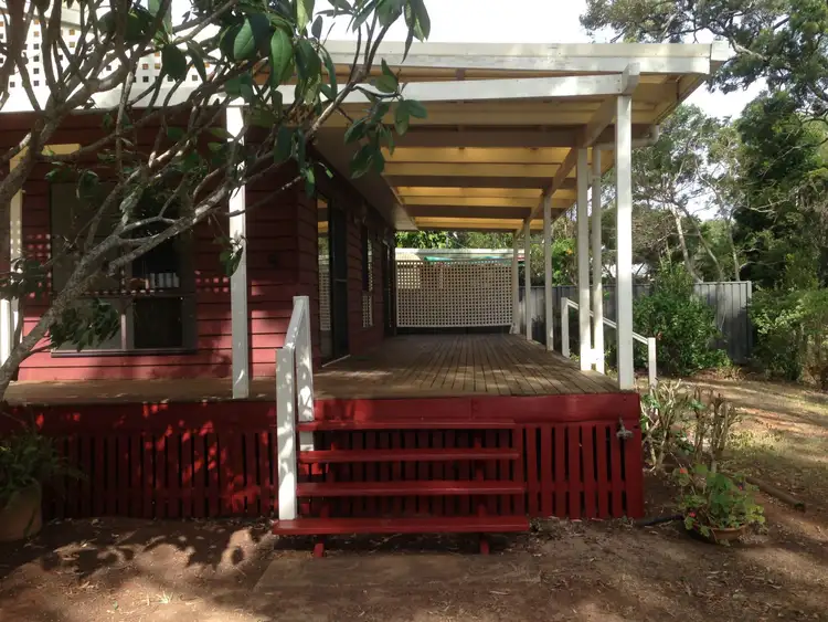 1 Treasure Island Avenue, Karragarra Island QLD 4184