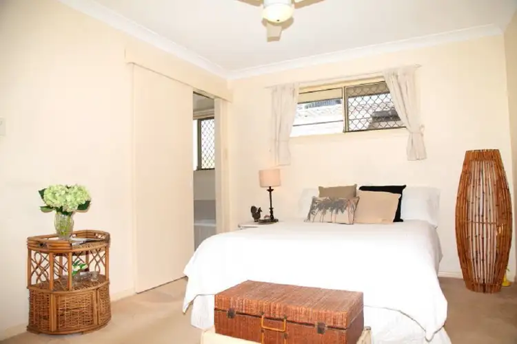Fourth view of Homely semi-detached listing, 1/27 Nakina Street, Southport QLD 4215
