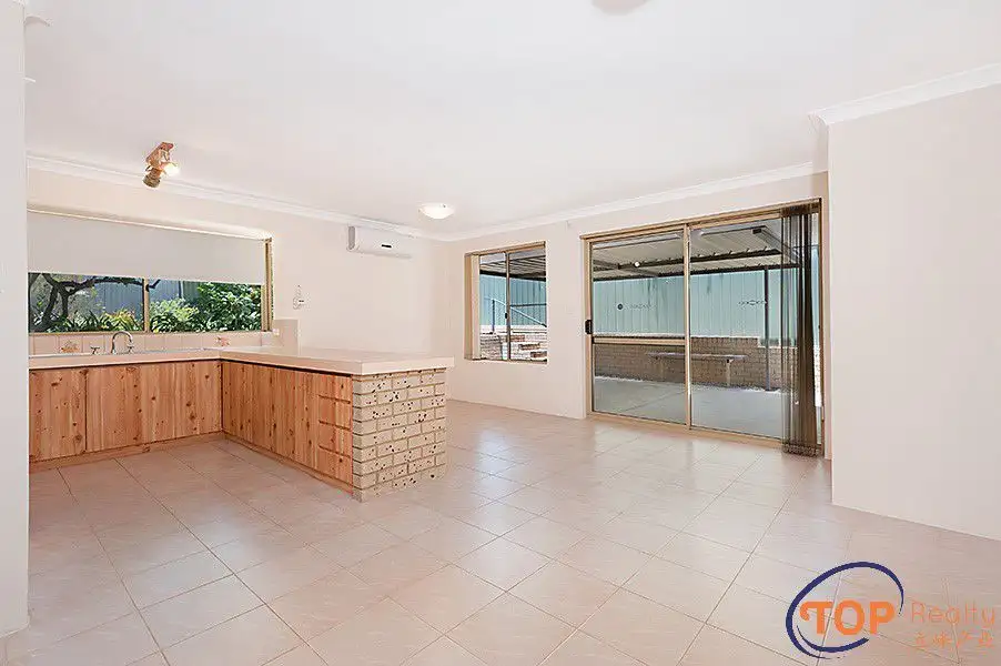 Main view of Homely unit listing, 14B Thatched Court, Bibra Lake WA 6163