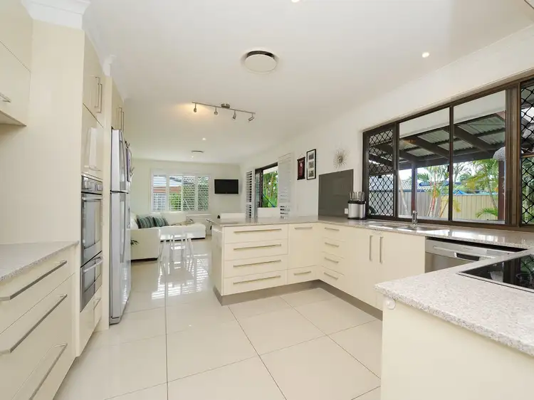 4 Awulla Close, Mooloolaba QLD 4557