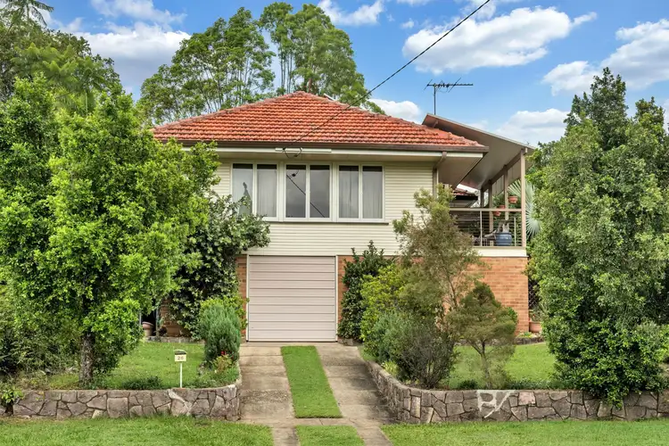 26 Moordale Street, Chapel Hill QLD 4069