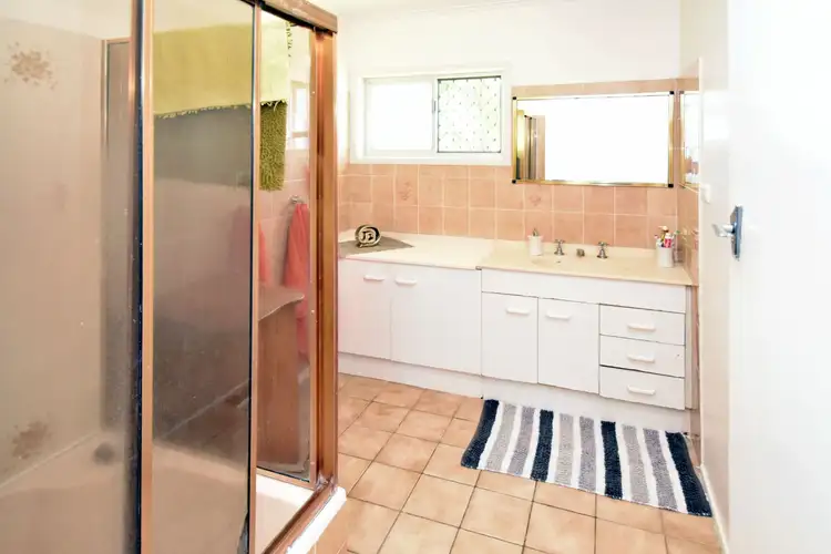 Sixth view of Homely house listing, 3 Jenalyn Crescent, Avoca QLD 4670