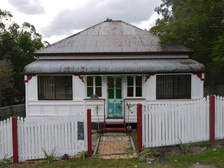 27 Ferrett Street, Sadliers Crossing QLD 4305