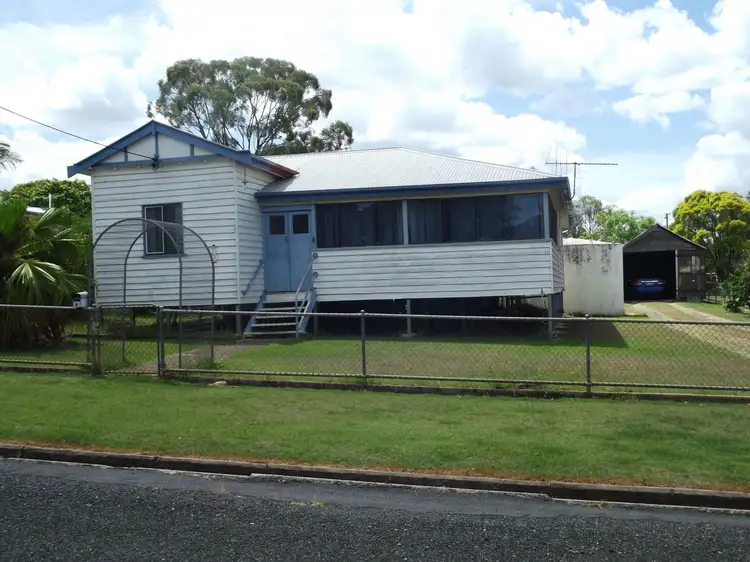 4 Brookes Street, Biggenden QLD 4621
