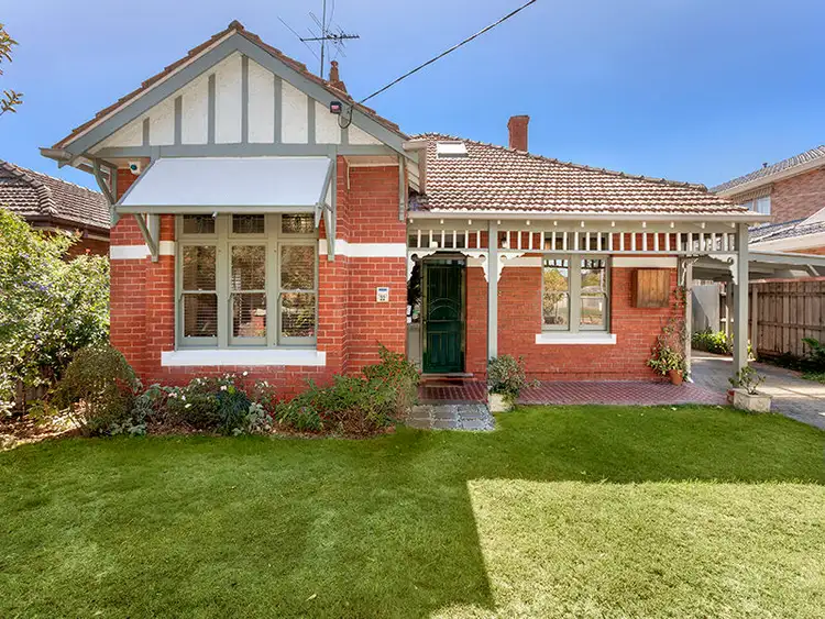 22 Carrington Grove, St Kilda East VIC 3183
