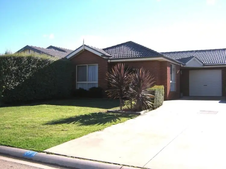 Main view of Homely unit listing, 27a Charlton Place, Bairnsdale VIC 3875